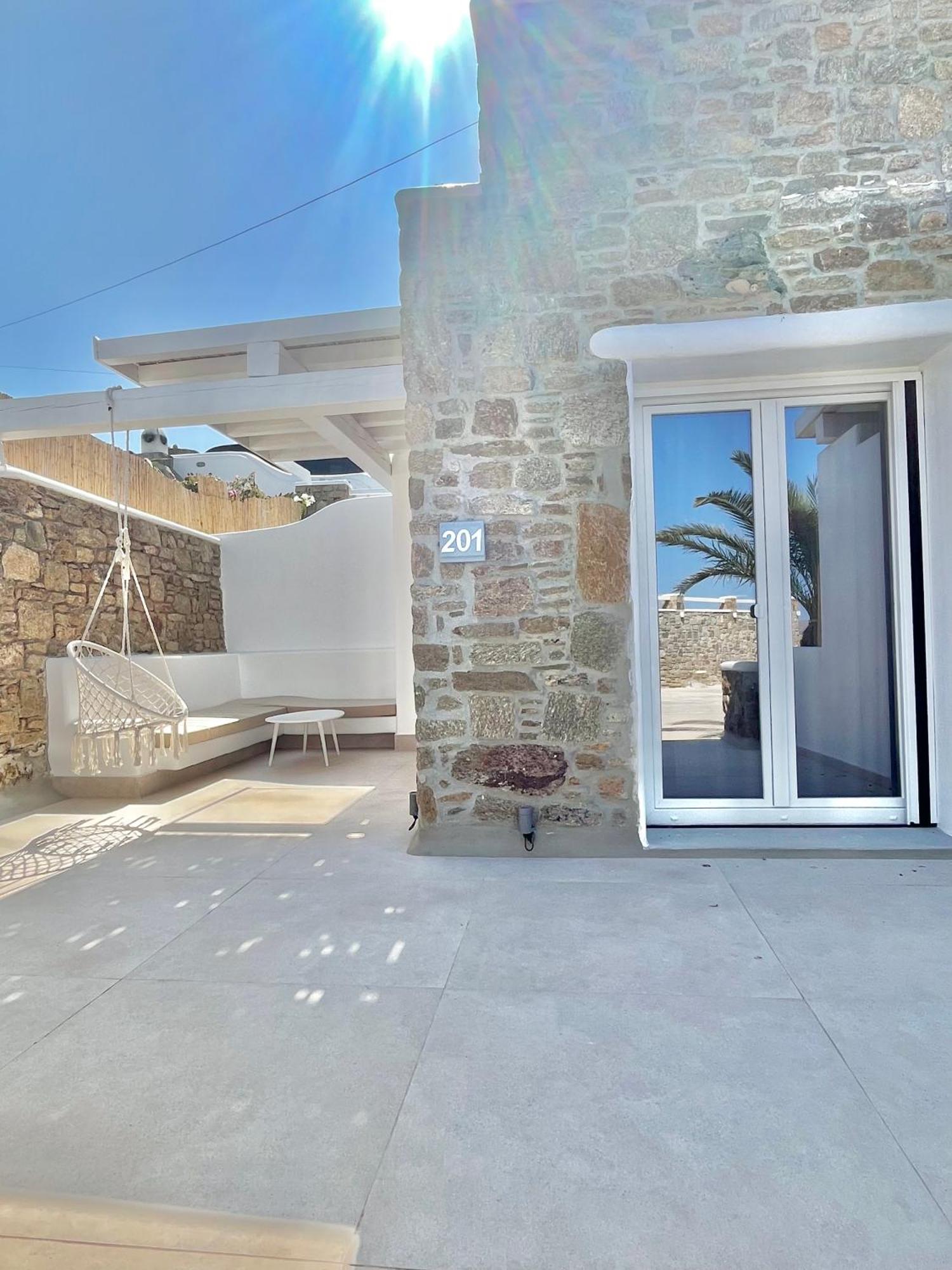 Crystal Suites Mykonos Town Exterior photo